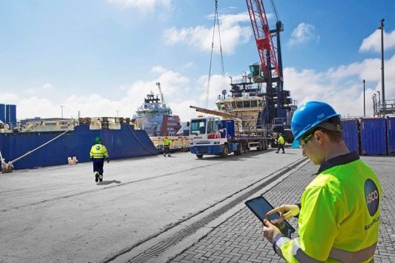 ASCO Quayside Operations 2 resize 230814 121424